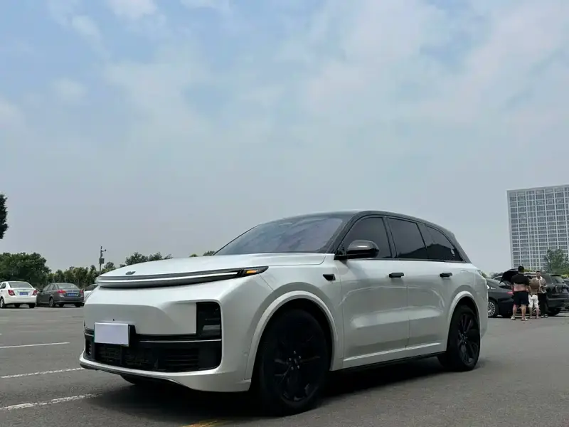 Li Auto L8