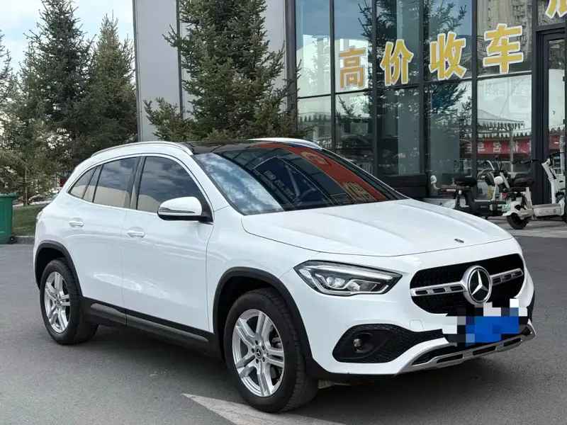 Mercedes-Benz GLA