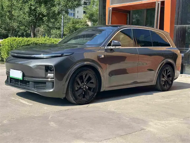 Li Auto L8