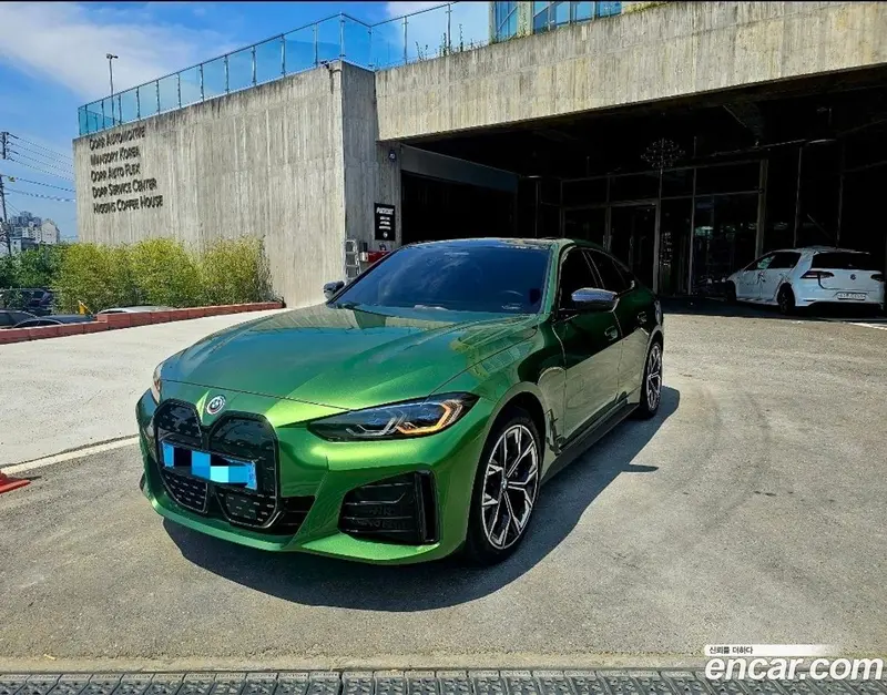 BMW i4