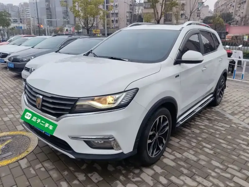 Roewe MG HS (RX5)