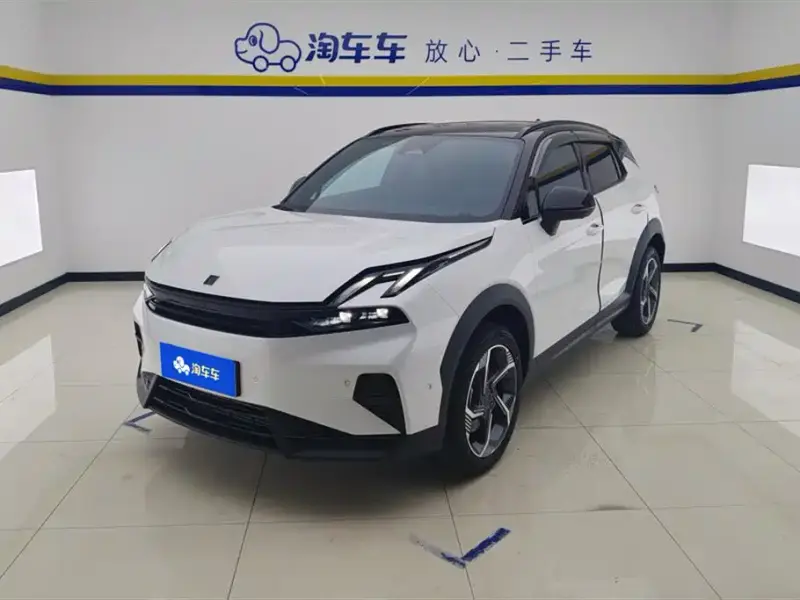 Lynk & Co 06