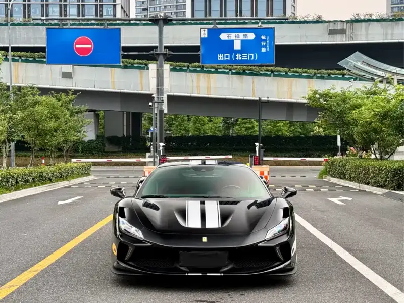 Ferrari F8