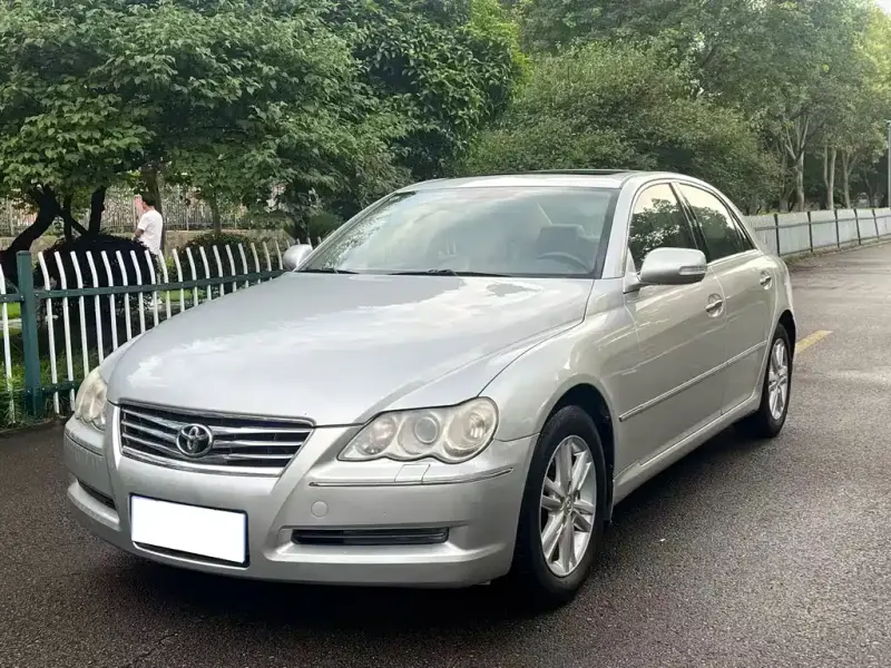 Toyota Reiz