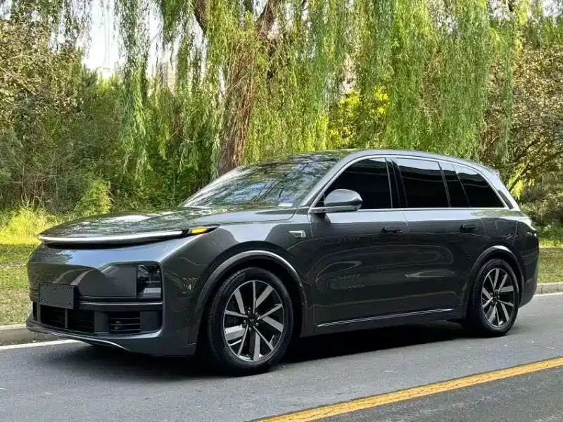 Li Auto L8