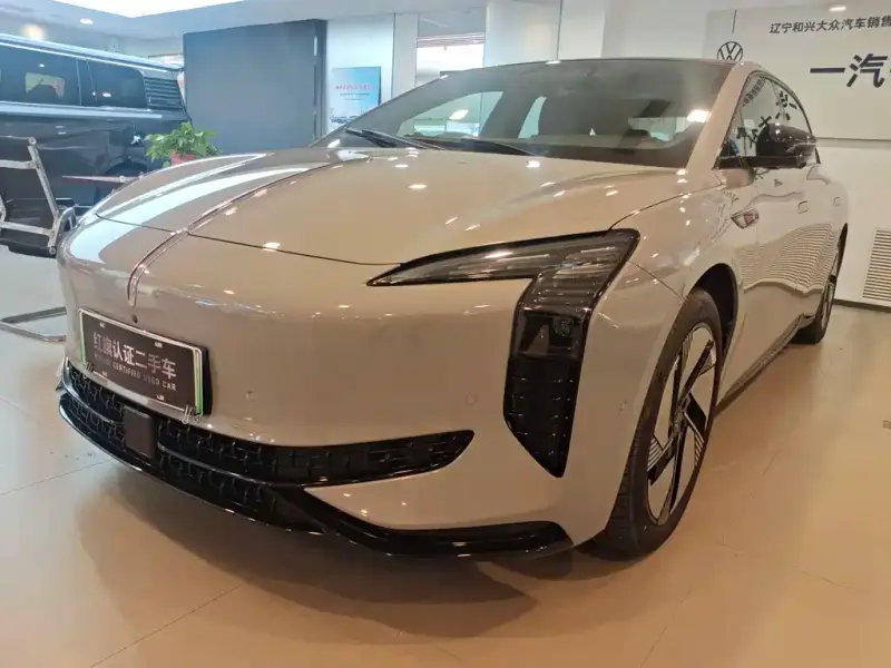 Hongqi EH7