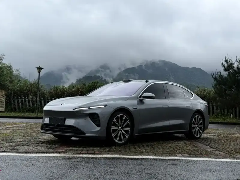 NIO ET7