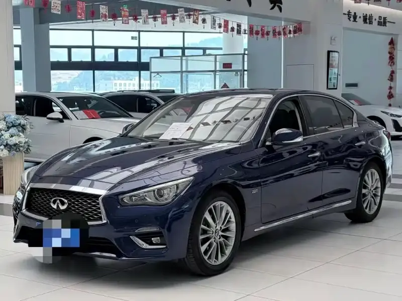 Infiniti Q50L