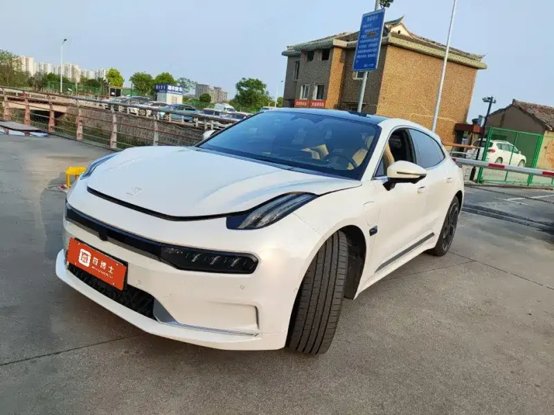 Zeekr 001