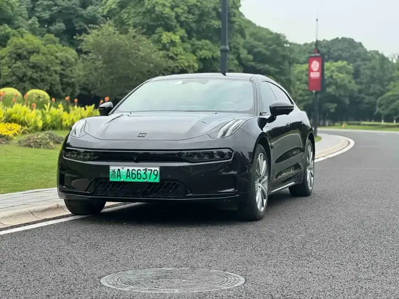 Zeekr 001