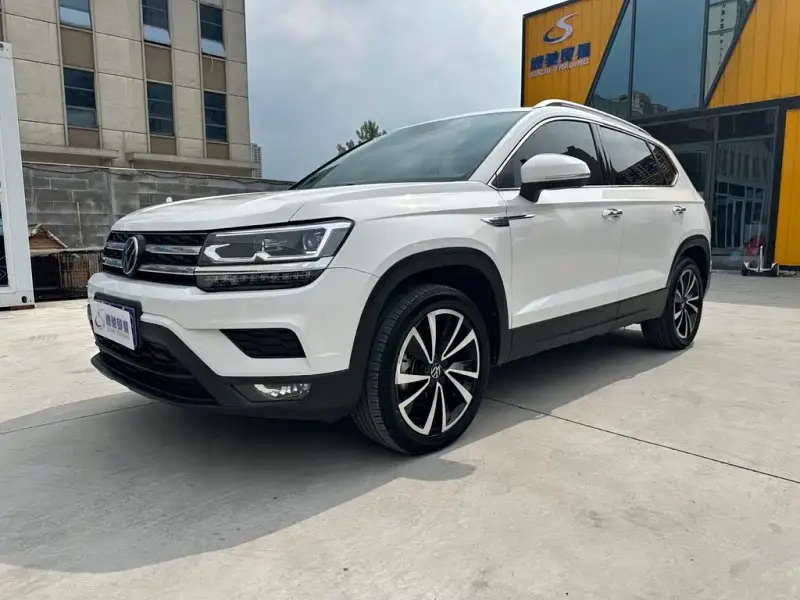 Volkswagen Tharu