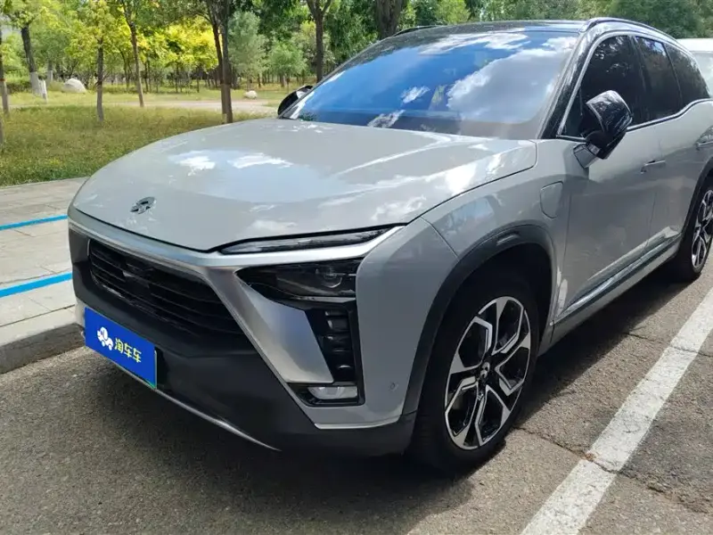 NIO ES8