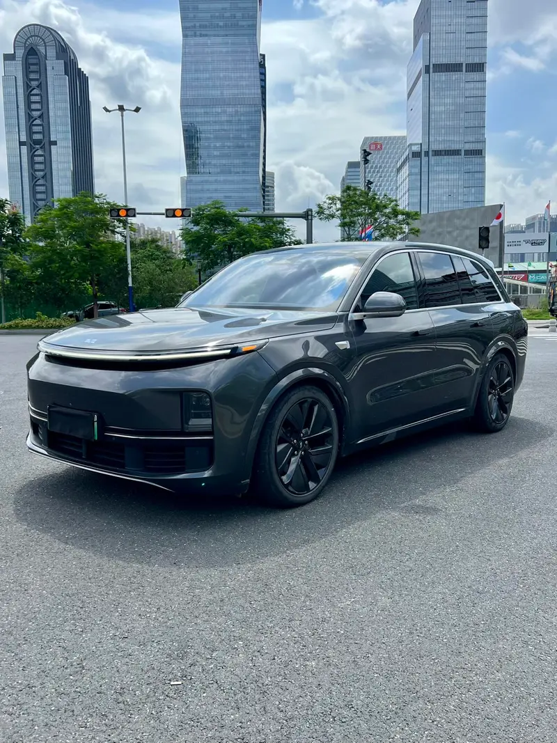 Li Auto L8
