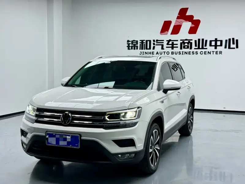 Volkswagen Tharu
