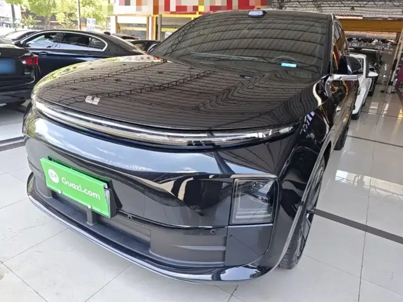 Li Auto L6