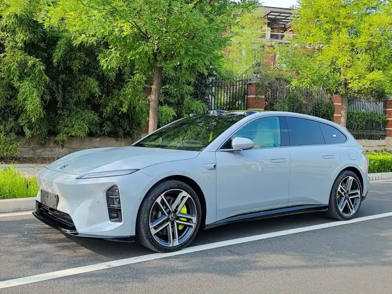NIO ET5T
