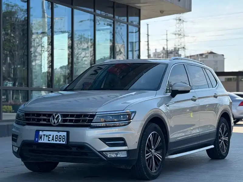 Volkswagen Tiguan L