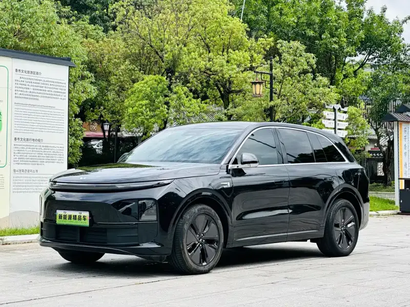 Li Auto L6