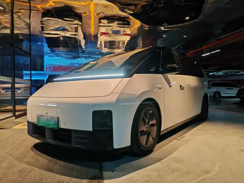 Li Auto MEGA