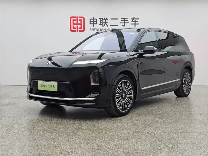 NIO ES8