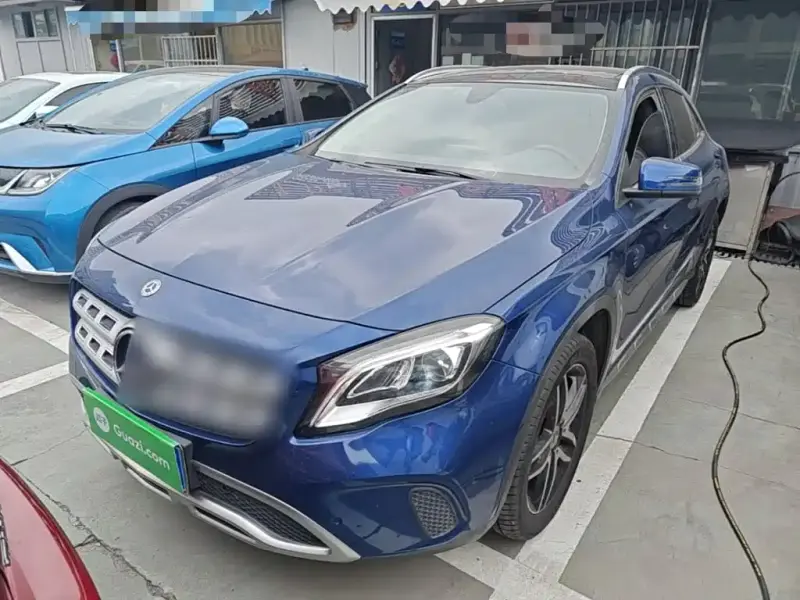 Mercedes-Benz GLA