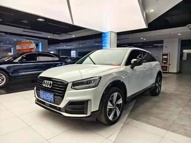 Audi Q2L