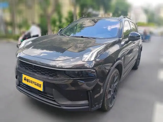 Lynk & Co 01
