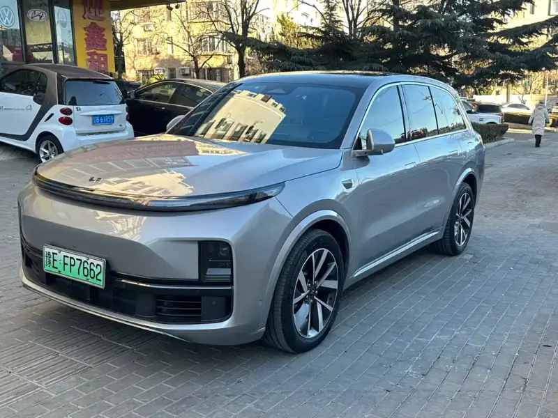 Li Auto L8