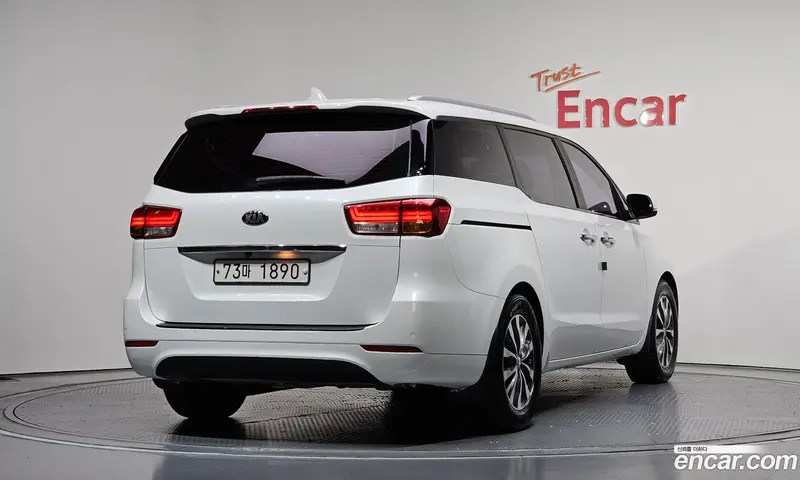 Kia Carnival (Canival)
