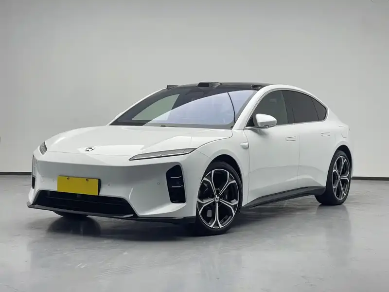 NIO ET5
