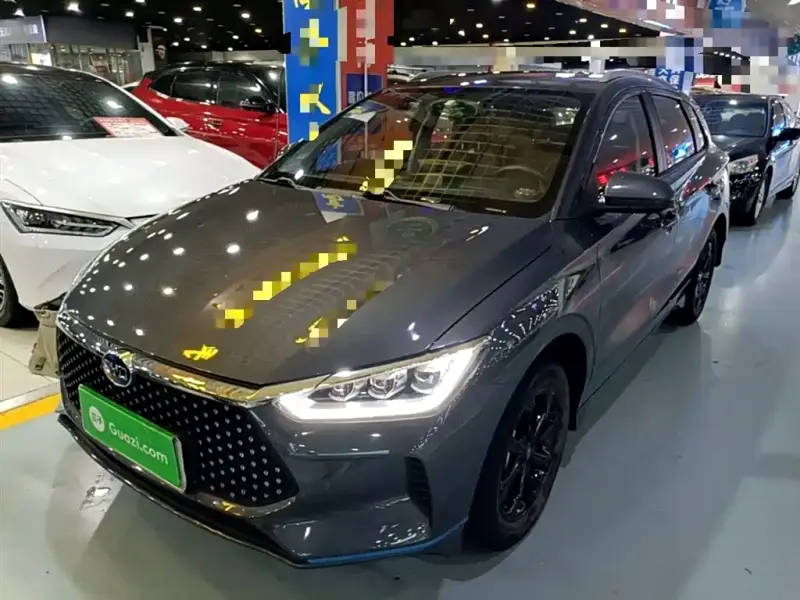 BYD e2