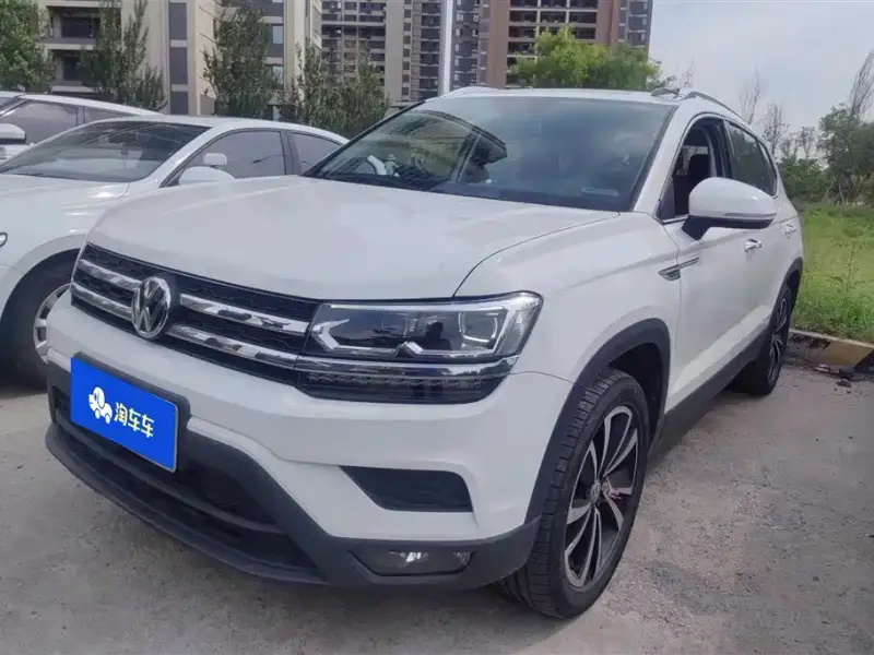 Volkswagen Tharu