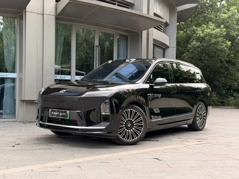 NIO ES8