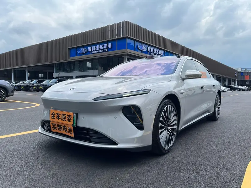 NIO ET7