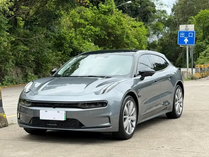 Zeekr 001