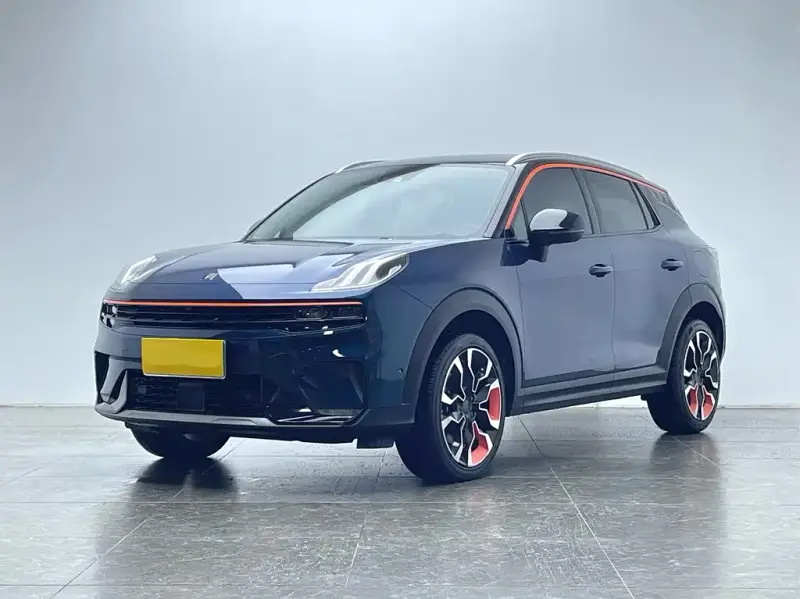 Lynk & Co 06