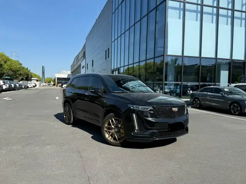 Cadillac XT6