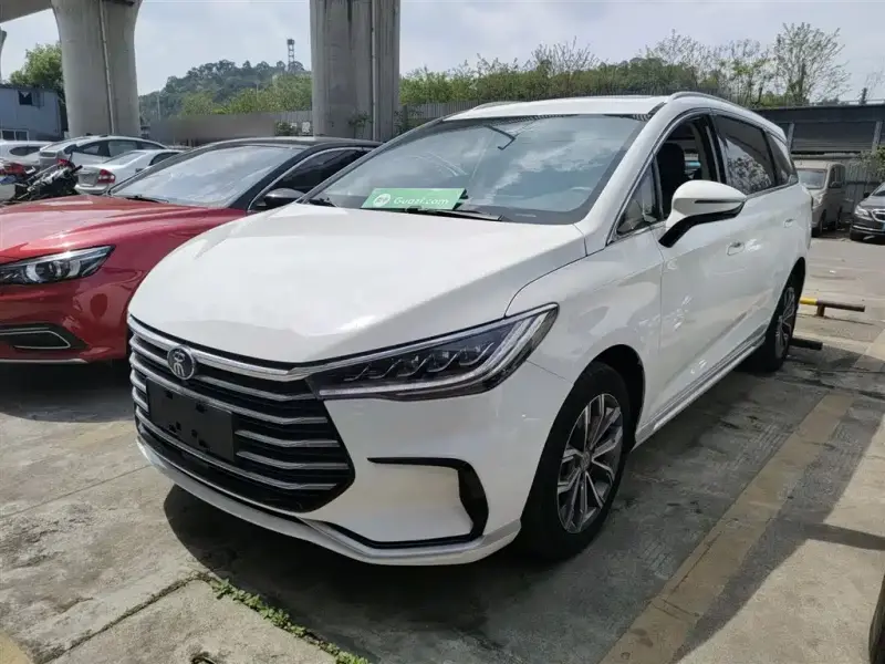 BYD MAX