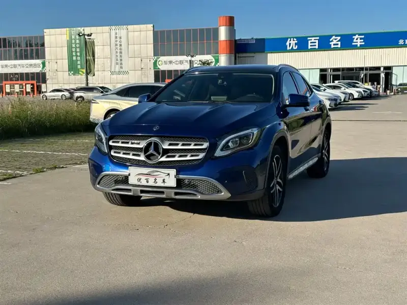Mercedes-Benz GLA