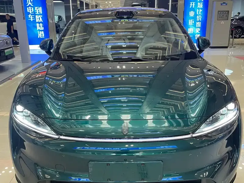 Luxeed Zhijie R7