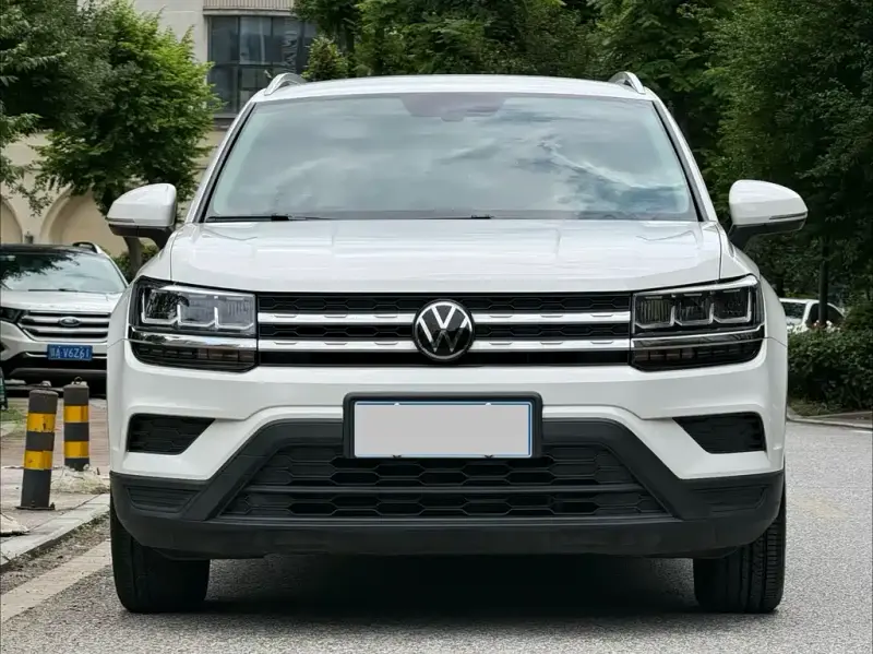 Volkswagen Tharu
