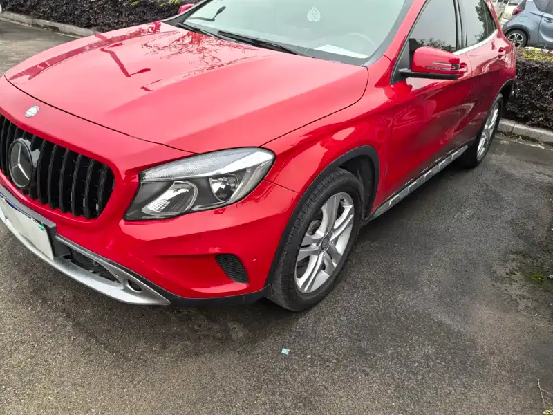 Mercedes-Benz GLA