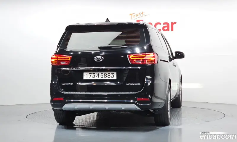 Kia Carnival (Canival)