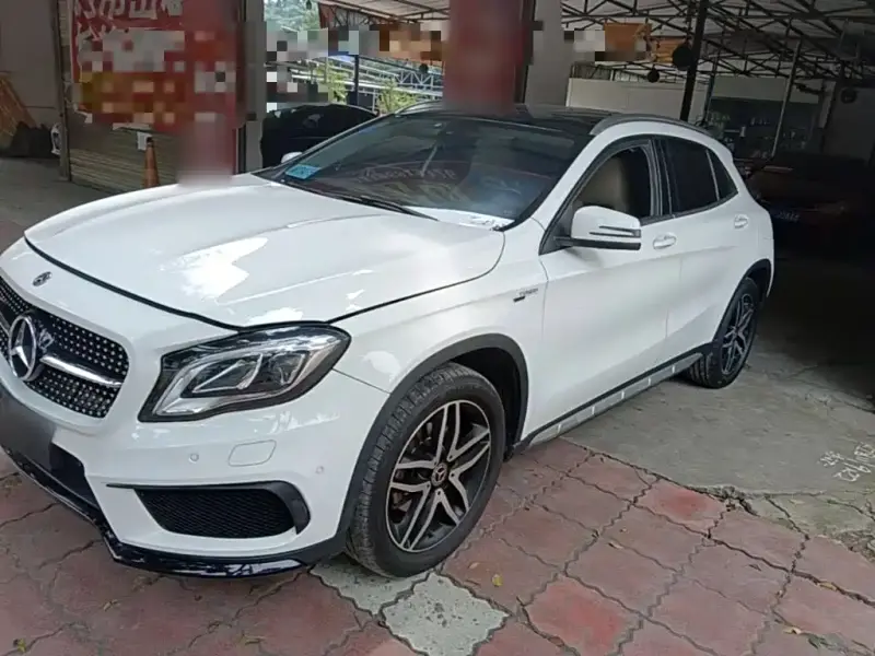Mercedes-Benz GLA