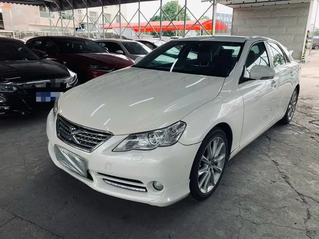 Toyota Reiz