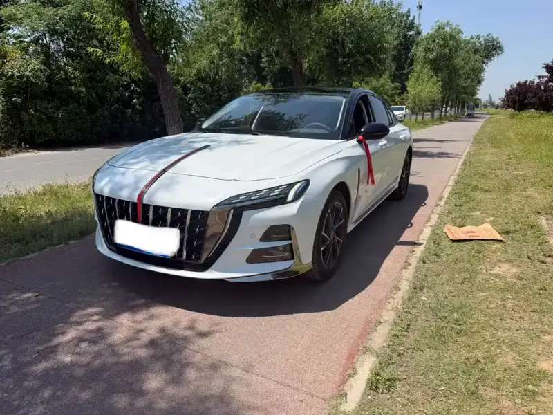 Hongqi H6
