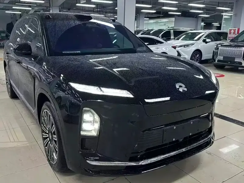 NIO ES8