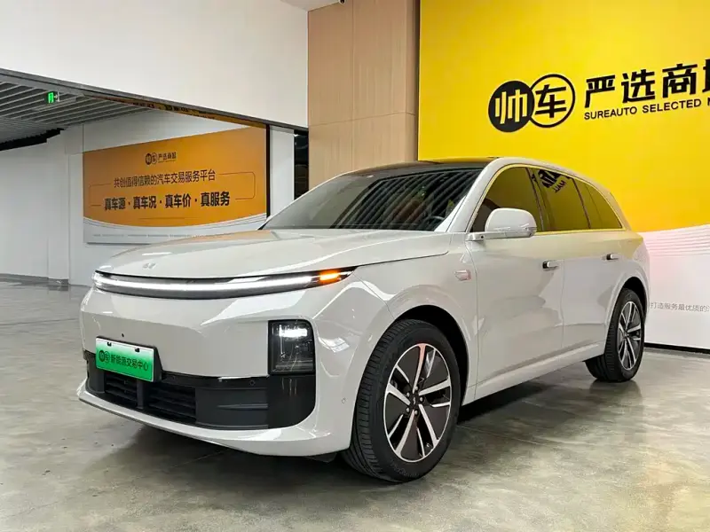 Li Auto L6