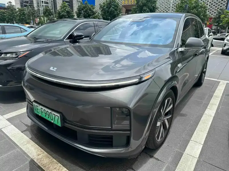 Li Auto L8