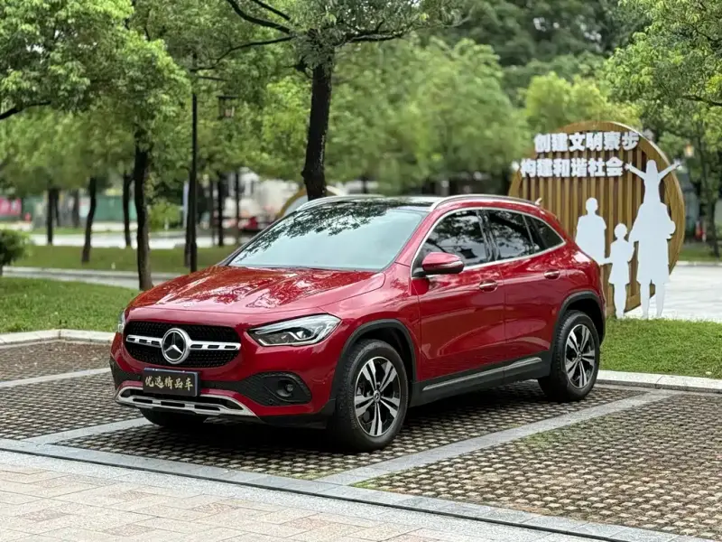 Mercedes-Benz GLA